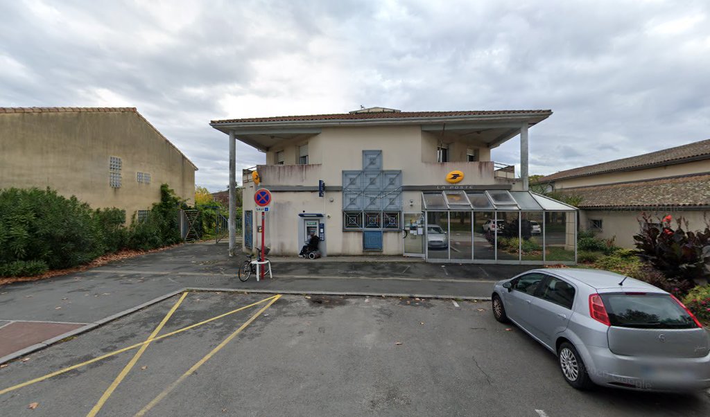 Retrouvez toutes les informations de contacts et horaires d&rsquo;ouverture pour La Poste PAREMPUYRE situé à Parempuyre dans le département Gironde (33). Pour effectuer envoyer vos colis (colissimo, chronopost, suivi colis), une gestion bancaire (banque postal, French Bank), votre courrier (suivi [&hellip;]