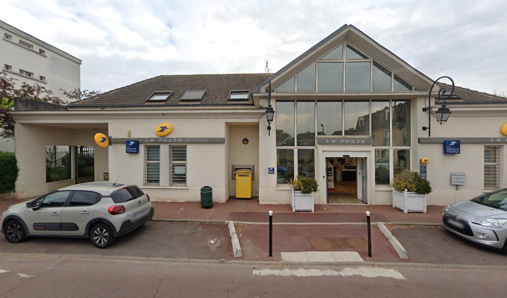 Retrouvez toutes les informations de contacts et horaires d&rsquo;ouverture pour La Poste NEAUPHLE LE CHATEAU situé à Neauphle le chateau dans le département Yvelines (78). Pour effectuer envoyer vos colis (colissimo, chronopost, suivi colis), une gestion bancaire (banque postal, French [&hellip;]