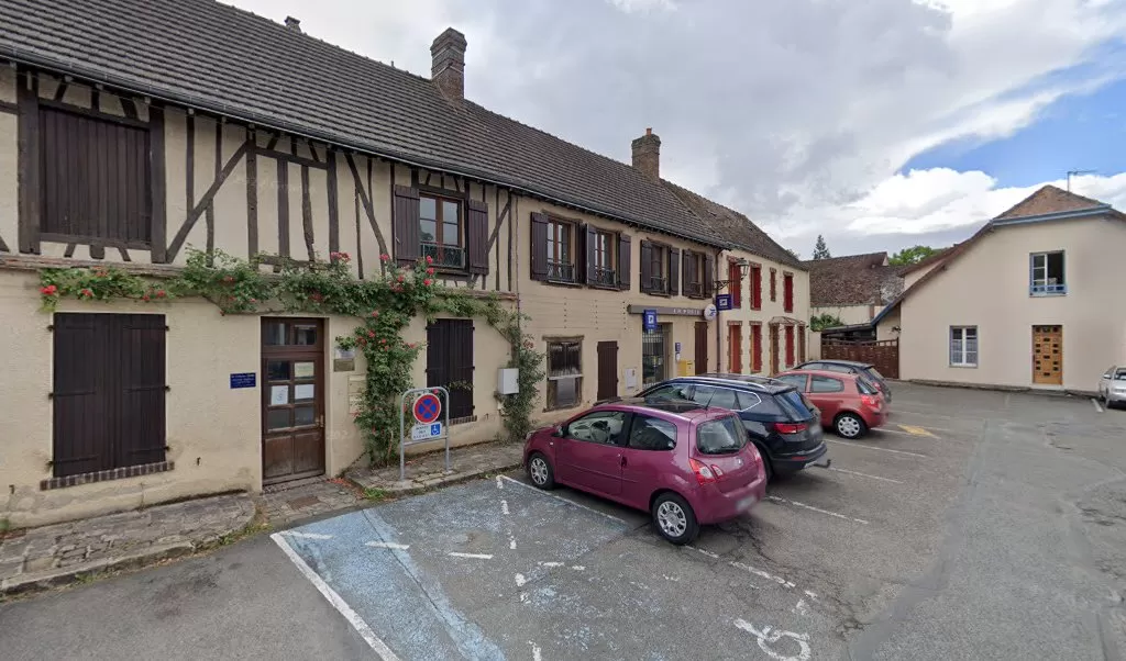 Retrouvez toutes les informations de contacts et horaires d&rsquo;ouverture pour La Poste SAINT PIAT situé à St piat dans le département Eure-et-Loir (28). Pour effectuer envoyer vos colis (colissimo, chronopost, suivi colis), une gestion bancaire (banque postal, French Bank), votre [&hellip;]