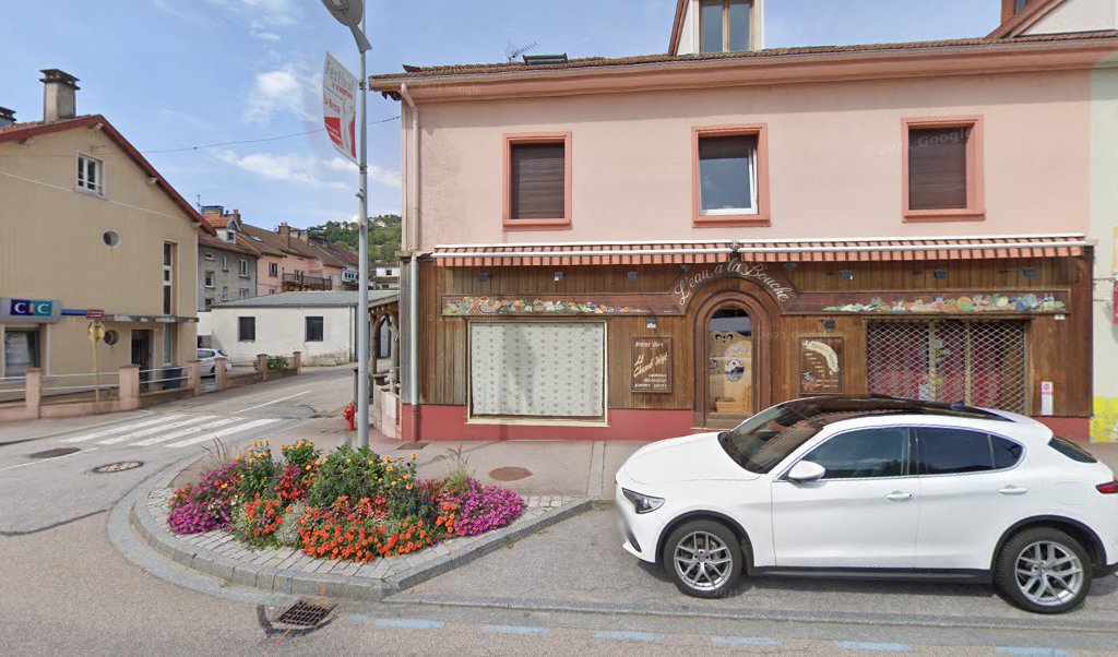 Retrouvez toutes les informations de contacts et horaires d&rsquo;ouverture pour Relais Pickup L EAU A LA BOUCHE situé à La bresse dans le département Vosges (88). Pour effectuer envoyer vos colis (colissimo, chronopost, suivi colis), une gestion bancaire (banque postal, [&hellip;]
