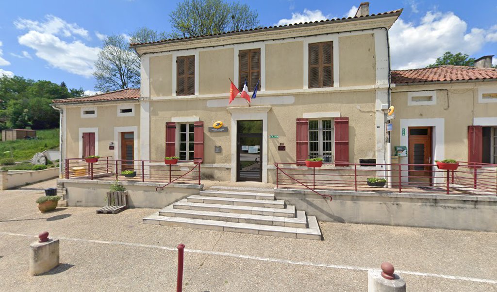 Retrouvez toutes les informations de contacts et horaires d&rsquo;ouverture pour La Poste Agence Communale MANZAC SUR VERN Mairie situé à Manzac sur vern dans le département Dordogne (24). Pour effectuer envoyer vos colis (colissimo, chronopost, suivi colis), une gestion bancaire [&hellip;]