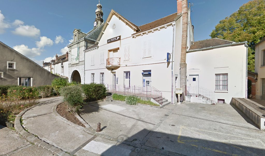 Retrouvez toutes les informations de contacts et horaires d&rsquo;ouverture pour La Poste MORET SUR LOING situé à Moret sur loing dans le département Seine-et-Marne (77). Pour effectuer envoyer vos colis (colissimo, chronopost, suivi colis), une gestion bancaire (banque postal, French [&hellip;]