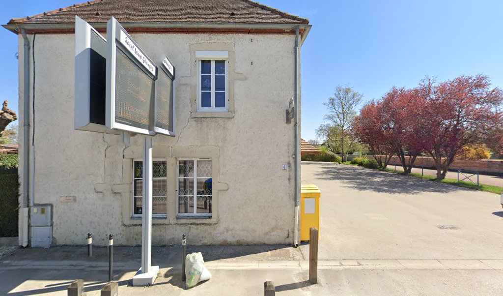 Retrouvez toutes les informations de contacts et horaires d&rsquo;ouverture pour La Poste Agence Communale ST LOUP GEANGES Mairie situé à St loup geanges dans le département Saône-et-Loire (71). Pour effectuer envoyer vos colis (colissimo, chronopost, suivi colis), une gestion bancaire [&hellip;]