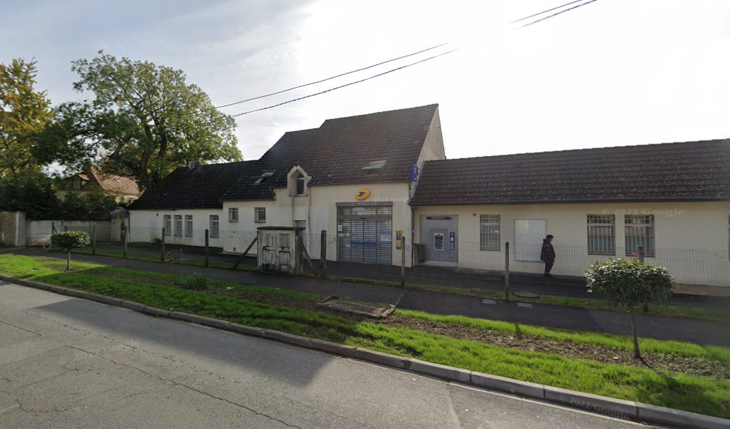 Retrouvez toutes les informations de contacts et horaires d&rsquo;ouverture pour La Poste DAMMARTIN EN GOELE situé à Dammartin en goele dans le département Seine-et-Marne (77). Pour effectuer envoyer vos colis (colissimo, chronopost, suivi colis), une gestion bancaire (banque postal, French [&hellip;]