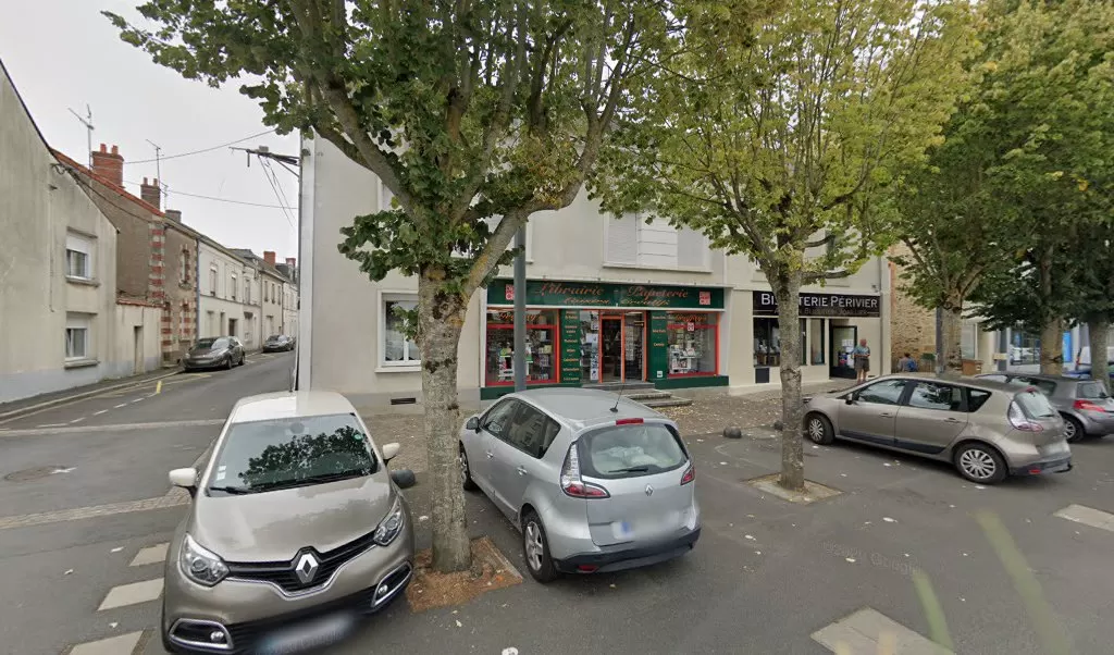 Retrouvez toutes les informations de contacts et horaires d&rsquo;ouverture pour Relais Pickup GRAFFITYS situé à Vihiers dans le département Maine-et-Loire (49). Pour effectuer envoyer vos colis (colissimo, chronopost, suivi colis), une gestion bancaire (banque postal, French Bank), votre courrier (suivi [&hellip;]
