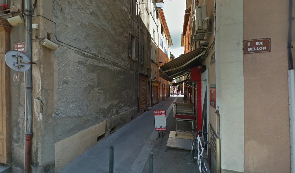 Retrouvez toutes les informations de contacts et horaires d&rsquo;ouverture pour La Poste Relais BARCELONNETTE TOTEM situé à Barcelonnette dans le département Alpes-de-Haute-Provence (04). Pour effectuer envoyer vos colis (colissimo, chronopost, suivi colis), une gestion bancaire (banque postal, French Bank), votre [&hellip;]