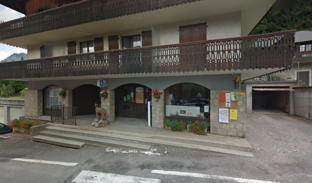 Retrouvez toutes les informations de contacts et horaires d&rsquo;ouverture pour La Poste Agence Communale LE BIOT Mairie situé à Le biot dans le département Haute-Savoie (74). Pour effectuer envoyer vos colis (colissimo, chronopost, suivi colis), une gestion bancaire (banque postal, [&hellip;]