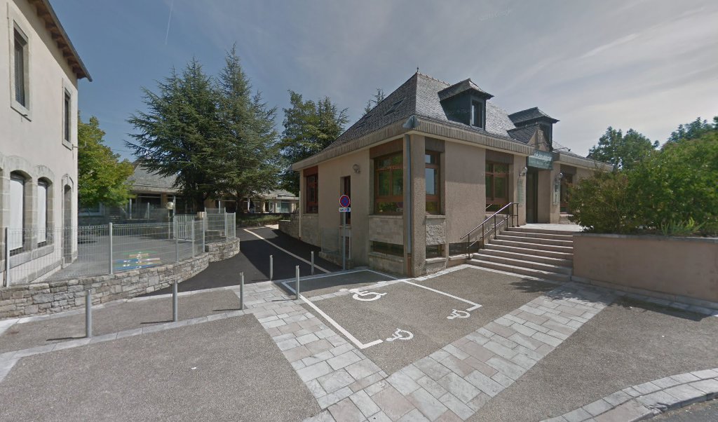 Retrouvez toutes les informations de contacts et horaires d&rsquo;ouverture pour La Poste Agence Communale STE RADEGONDE Mairie situé à Ste radegonde dans le département Aveyron (12). Pour effectuer envoyer vos colis (colissimo, chronopost, suivi colis), une gestion bancaire (banque postal, [&hellip;]