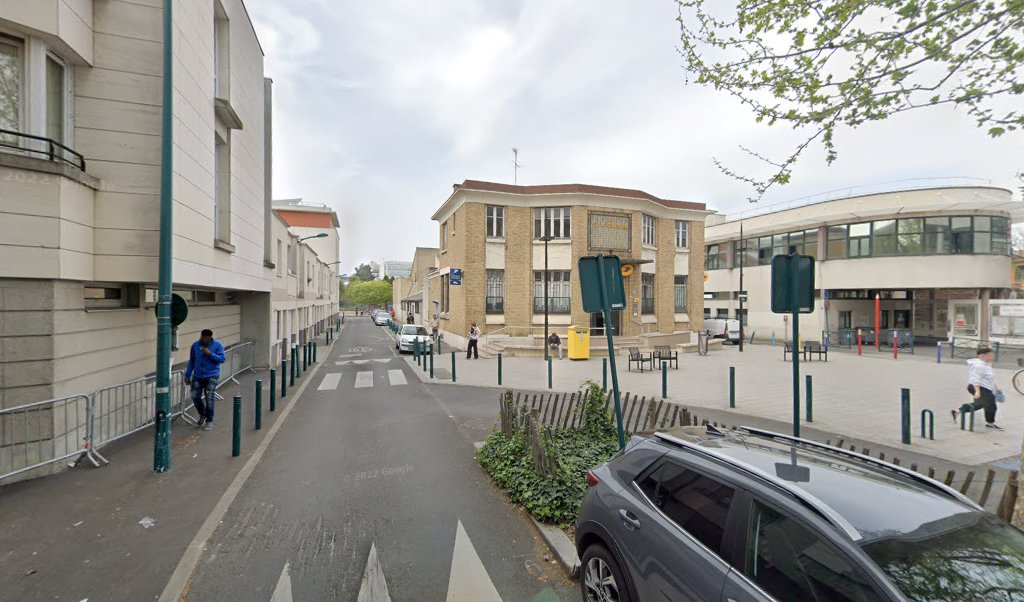 Retrouvez toutes les informations de contacts et horaires d&rsquo;ouverture pour La Poste GENNEVILLIERS GRESILLONS situé à Gennevilliers dans le département Hauts-de-Seine (92). Pour effectuer envoyer vos colis (colissimo, chronopost, suivi colis), une gestion bancaire (banque postal, French Bank), votre courrier [&hellip;]