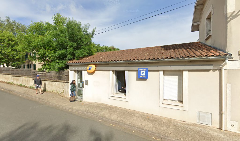 Retrouvez toutes les informations de contacts et horaires d&rsquo;ouverture pour La Poste AIFFRES situé à Aiffres dans le département Deux-Sèvres (79). Pour effectuer envoyer vos colis (colissimo, chronopost, suivi colis), une gestion bancaire (banque postal, French Bank), votre courrier (suivi [&hellip;]
