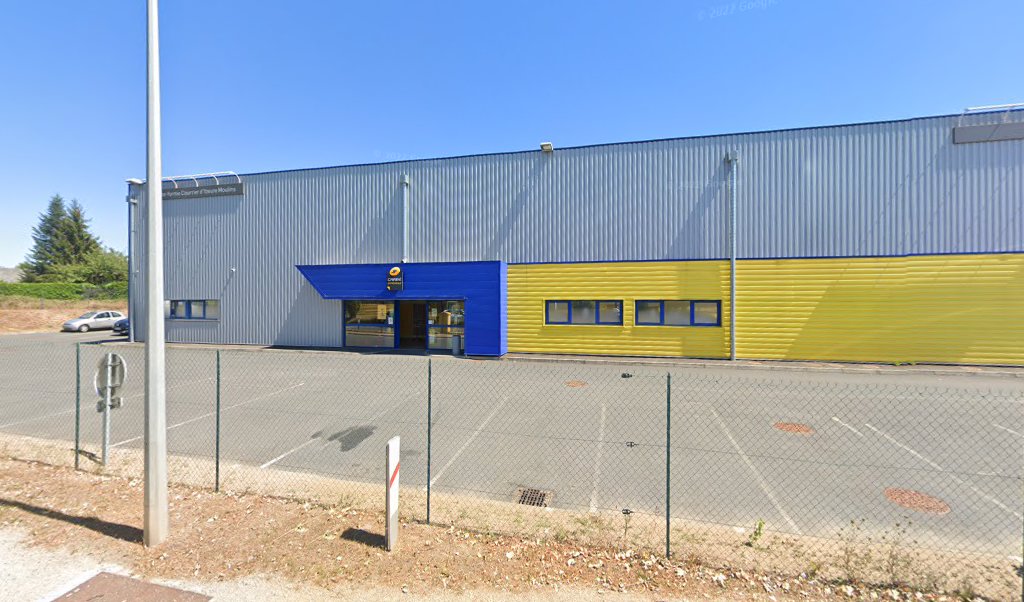 Retrouvez toutes les informations de contacts et horaires d&rsquo;ouverture pour La Poste Espace Clients Pro YZEURE MOULINS PPDC situé à Yzeure dans le département Allier (03). Pour effectuer envoyer vos colis (colissimo, chronopost, suivi colis), une gestion bancaire (banque postal, [&hellip;]