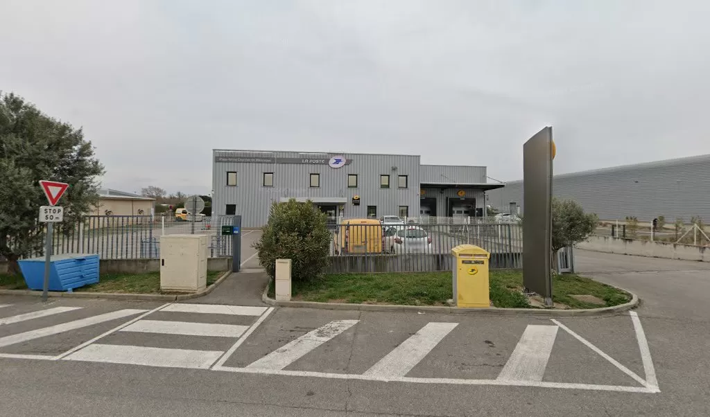 Retrouvez toutes les informations de contacts et horaires d&rsquo;ouverture pour La Poste Espace Clients Pro MANOSQUE PPDC situé à Manosque dans le département Alpes-de-Haute-Provence (04). Pour effectuer envoyer vos colis (colissimo, chronopost, suivi colis), une gestion bancaire (banque postal, French [&hellip;]