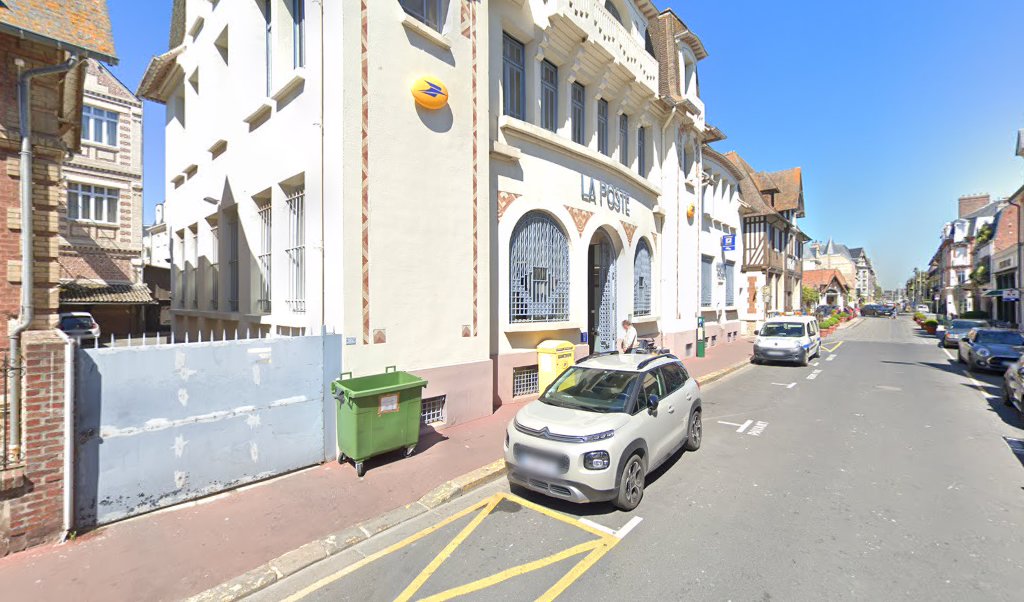 Retrouvez toutes les informations de contacts et horaires d&rsquo;ouverture pour La Poste DEAUVILLE situé à Deauville dans le département Calvados (14). Pour effectuer envoyer vos colis (colissimo, chronopost, suivi colis), une gestion bancaire (banque postal, French Bank), votre courrier (suivi [&hellip;]