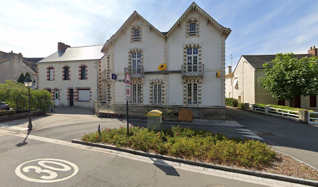 Retrouvez toutes les informations de contacts et horaires d&rsquo;ouverture pour La Poste SAINTE PAZANNE situé à Ste pazanne dans le département Loire-Atlantique (44). Pour effectuer envoyer vos colis (colissimo, chronopost, suivi colis), une gestion bancaire (banque postal, French Bank), votre [&hellip;]