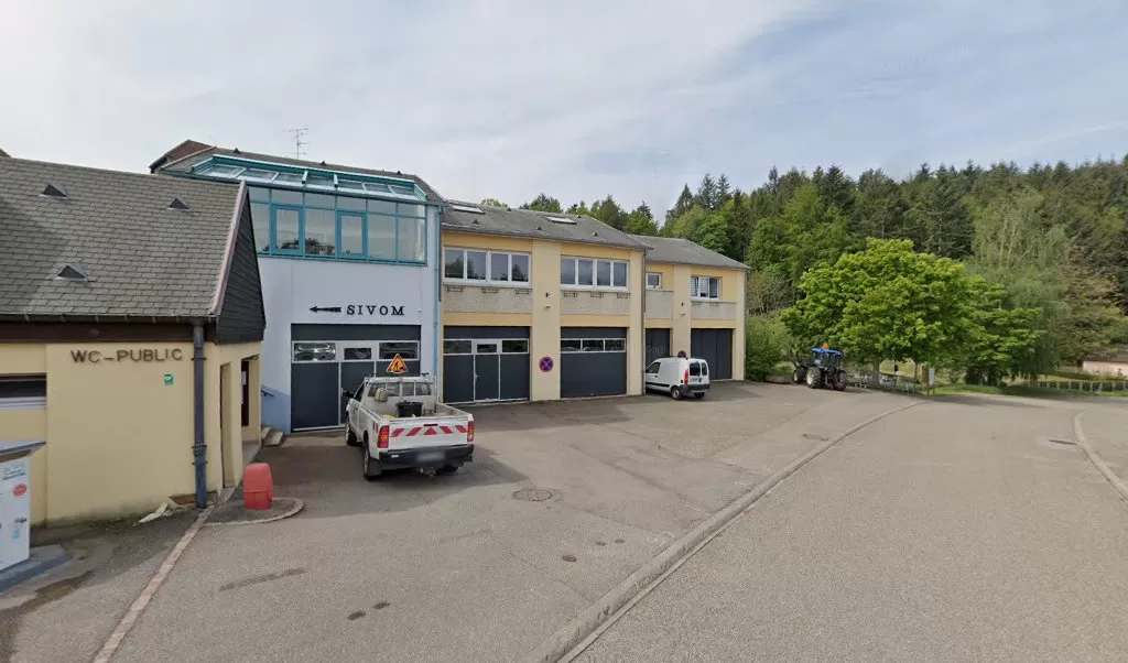 Retrouvez toutes les informations de contacts et horaires d&rsquo;ouverture pour La Poste Agence Communale LES TROIS EPIS Mairie situé à Trois-epis dans le département Haut-Rhin (68). Pour effectuer envoyer vos colis (colissimo, chronopost, suivi colis), une gestion bancaire (banque postal, [&hellip;]