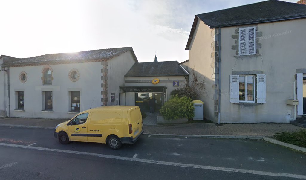 Retrouvez toutes les informations de contacts et horaires d&rsquo;ouverture pour La Poste FAYE L ABBESSE situé à Faye l abbesse dans le département Deux-Sèvres (79). Pour effectuer envoyer vos colis (colissimo, chronopost, suivi colis), une gestion bancaire (banque postal, French [&hellip;]