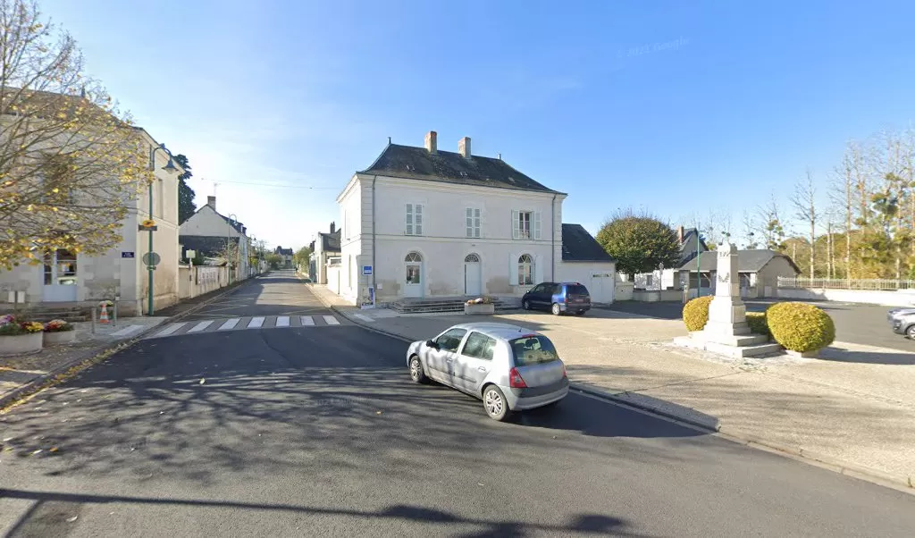 Retrouvez toutes les informations de contacts et horaires d&rsquo;ouverture pour La Poste Agence Communale ST FLOVIER Mairie situé à St flovier dans le département Indre-et-Loire (37). Pour effectuer envoyer vos colis (colissimo, chronopost, suivi colis), une gestion bancaire (banque postal, [&hellip;]