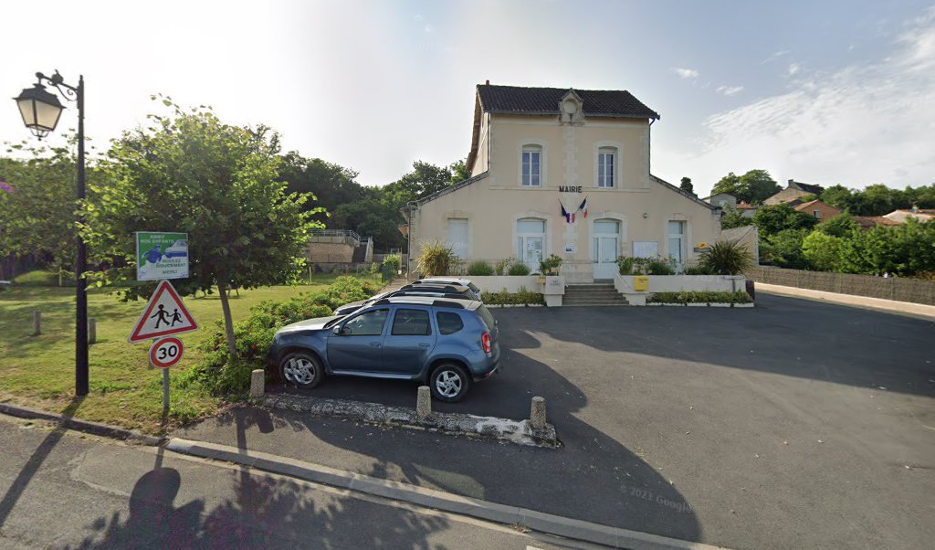 Retrouvez toutes les informations de contacts et horaires d&rsquo;ouverture pour La Poste Agence Communale QUEAUX Mairie situé à Queaux dans le département Vienne (86). Pour effectuer envoyer vos colis (colissimo, chronopost, suivi colis), une gestion bancaire (banque postal, French Bank), [&hellip;]