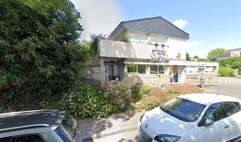 Retrouvez toutes les informations de contacts et horaires d&rsquo;ouverture pour La Poste MELESSE situé à Melesse dans le département Ille-et-Vilaine (35). Pour effectuer envoyer vos colis (colissimo, chronopost, suivi colis), une gestion bancaire (banque postal, French Bank), votre courrier (suivi [&hellip;]