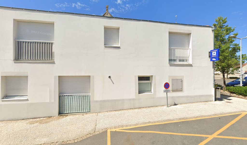 Retrouvez toutes les informations de contacts et horaires d&rsquo;ouverture pour La Poste LA ROCHE SUR YON ST ANDRE situé à La roche sur yon dans le département Vendée (85). Pour effectuer envoyer vos colis (colissimo, chronopost, suivi colis), une gestion [&hellip;]