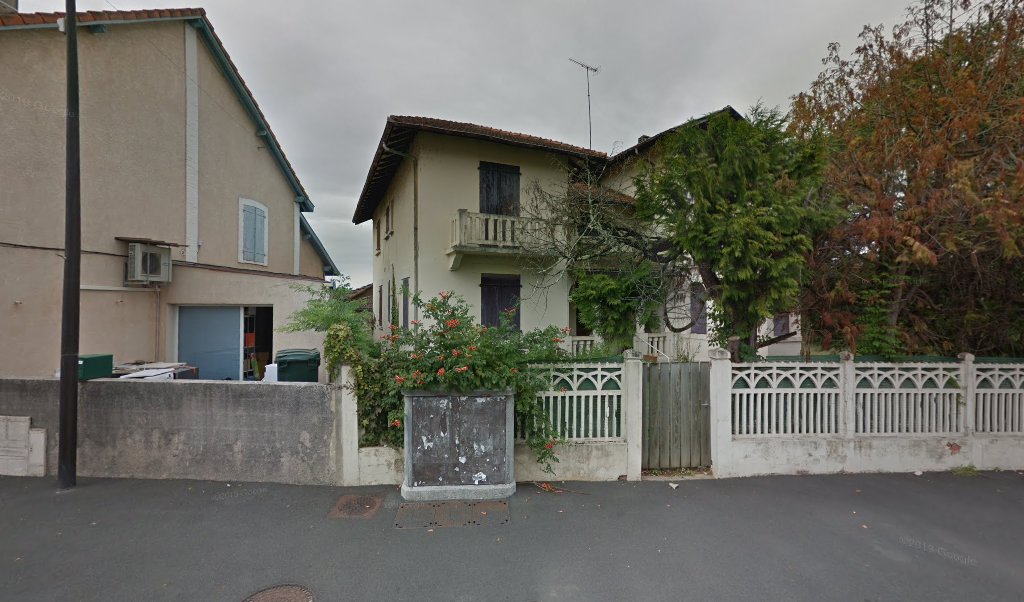 Retrouvez toutes les informations de contacts et horaires d&rsquo;ouverture pour Relais Pickup PRESSING 3S situé à Soustons dans le département Landes (40). Pour effectuer envoyer vos colis (colissimo, chronopost, suivi colis), une gestion bancaire (banque postal, French Bank), votre courrier [&hellip;]