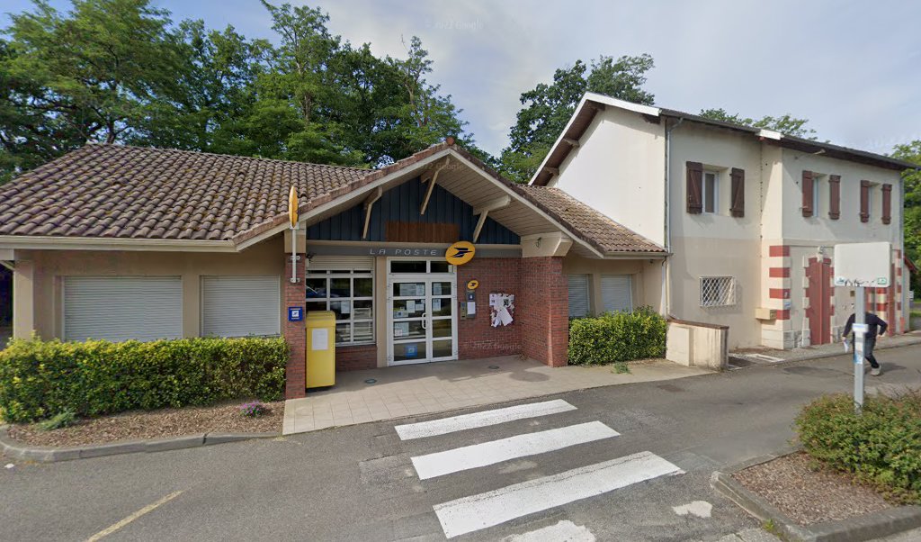 Retrouvez toutes les informations de contacts et horaires d&rsquo;ouverture pour La Poste NARROSSE situé à Narrosse dans le département Landes (40). Pour effectuer envoyer vos colis (colissimo, chronopost, suivi colis), une gestion bancaire (banque postal, French Bank), votre courrier (suivi [&hellip;]