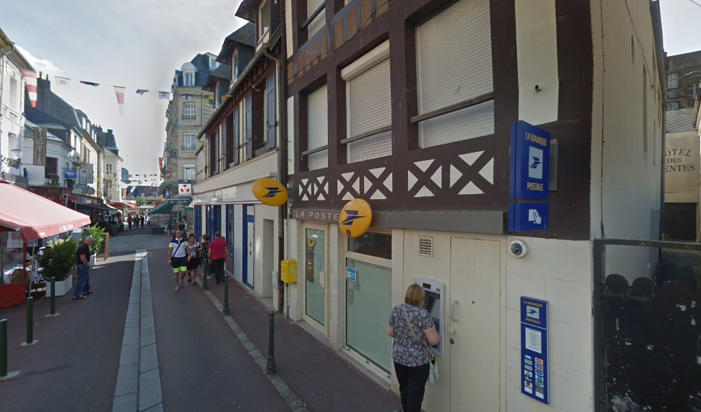 Retrouvez toutes les informations de contacts et horaires d&rsquo;ouverture pour La Poste TROUVILLE SUR MER situé à Trouville sur mer dans le département Calvados (14). Pour effectuer envoyer vos colis (colissimo, chronopost, suivi colis), une gestion bancaire (banque postal, French [&hellip;]