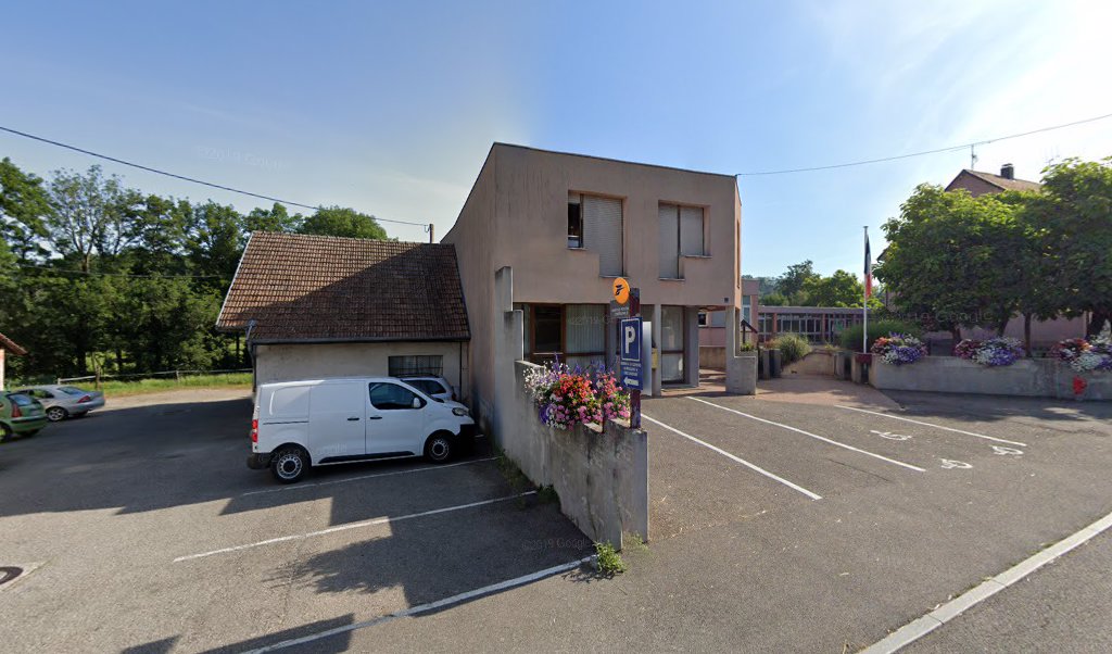 Retrouvez toutes les informations de contacts et horaires d&rsquo;ouverture pour La Poste Agence Communale MUESPACH Mairie situé à Muespach dans le département Haut-Rhin (68). Pour effectuer envoyer vos colis (colissimo, chronopost, suivi colis), une gestion bancaire (banque postal, French Bank), [&hellip;]