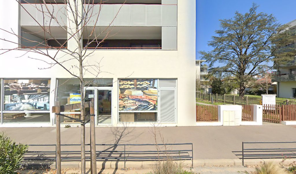 Retrouvez toutes les informations de contacts et horaires d&rsquo;ouverture pour Relais Pickup GASTROVINO situé à Decines charpieu dans le département Rhône (69). Pour effectuer envoyer vos colis (colissimo, chronopost, suivi colis), une gestion bancaire (banque postal, French Bank), votre courrier [&hellip;]