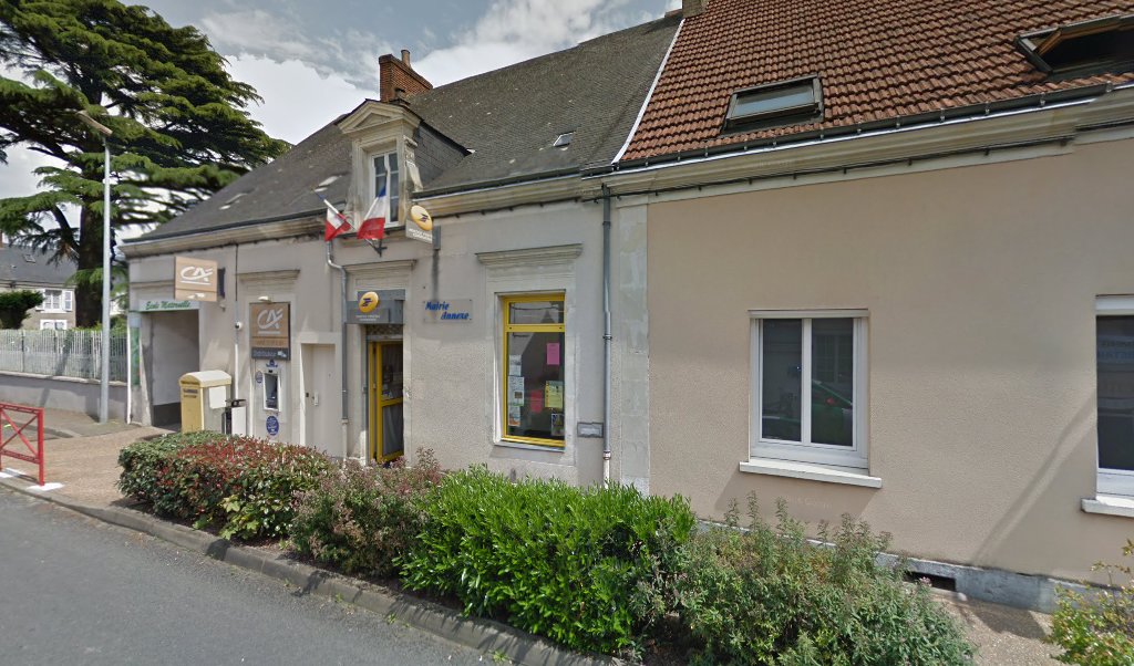 Retrouvez toutes les informations de contacts et horaires d&rsquo;ouverture pour La Poste Agence Communale YVRE LE POLIN Mairie situé à Yvre le polin dans le département Sarthe (72). Pour effectuer envoyer vos colis (colissimo, chronopost, suivi colis), une gestion bancaire [&hellip;]