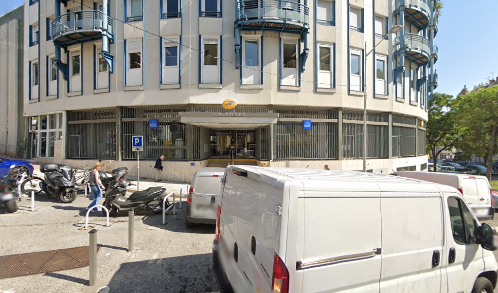 Retrouvez toutes les informations de contacts et horaires d&rsquo;ouverture pour La Poste Espace Clients Pro NICE SAINT BARTHELEMY PDC1 situé à Nice dans le département Alpes-Maritimes (06). Pour effectuer envoyer vos colis (colissimo, chronopost, suivi colis), une gestion bancaire (banque [&hellip;]