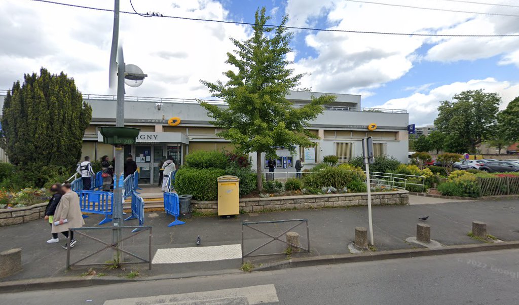 Retrouvez toutes les informations de contacts et horaires d&rsquo;ouverture pour La Poste GRIGNY PRINCIPAL situé à Grigny dans le département Essonne (91). Pour effectuer envoyer vos colis (colissimo, chronopost, suivi colis), une gestion bancaire (banque postal, French Bank), votre courrier [&hellip;]