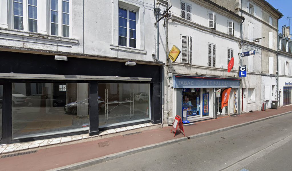 Retrouvez toutes les informations de contacts et horaires d&rsquo;ouverture pour Relais Pickup TABAC PRESSE LE VALOIS situé à Cognac dans le département Charente (16). Pour effectuer envoyer vos colis (colissimo, chronopost, suivi colis), une gestion bancaire (banque postal, French Bank), [&hellip;]
