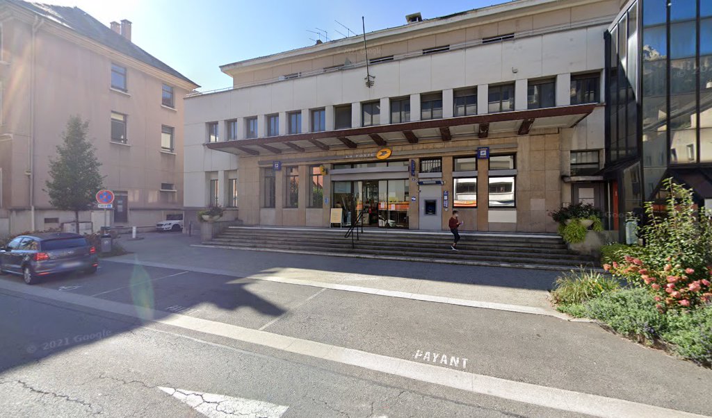 Retrouvez toutes les informations de contacts et horaires d&rsquo;ouverture pour La Poste SALLANCHES CHAMONIX situé à Sallanches dans le département Haute-Savoie (74). Pour effectuer envoyer vos colis (colissimo, chronopost, suivi colis), une gestion bancaire (banque postal, French Bank), votre courrier [&hellip;]
