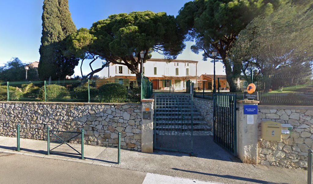 Retrouvez toutes les informations de contacts et horaires d&rsquo;ouverture pour La Poste Agence Communale LA GARDE Mairie situé à La garde dans le département Var (83). Pour effectuer envoyer vos colis (colissimo, chronopost, suivi colis), une gestion bancaire (banque postal, [&hellip;]