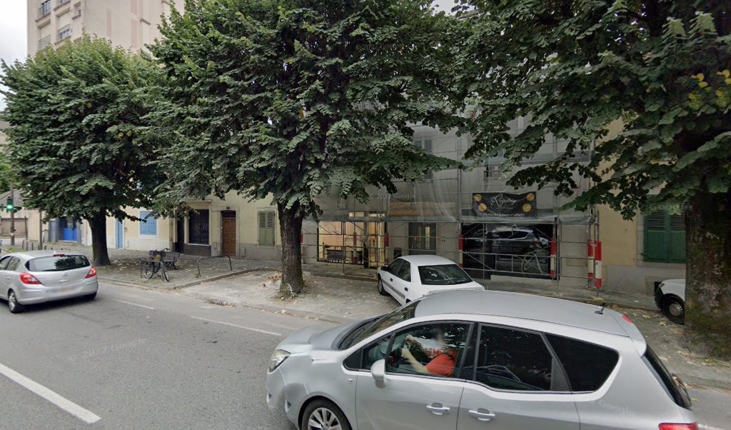 Retrouvez toutes les informations de contacts et horaires d&rsquo;ouverture pour Relais Pickup ROYALCIG situé à Pau dans le département Pyrénées Atlantiques (64). Pour effectuer envoyer vos colis (colissimo, chronopost, suivi colis), une gestion bancaire (banque postal, French Bank), votre courrier [&hellip;]