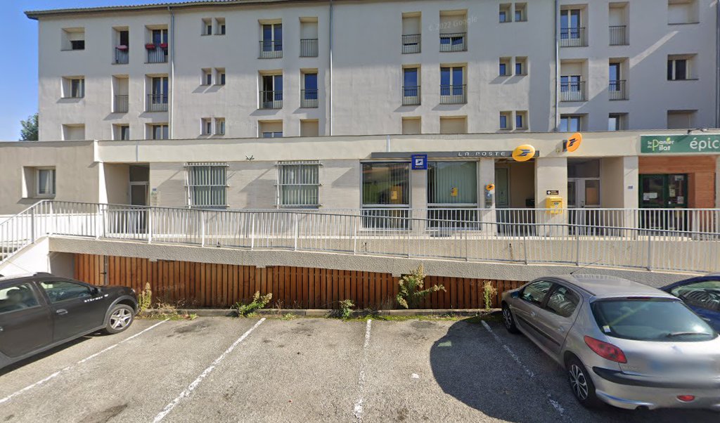 Retrouvez toutes les informations de contacts et horaires d&rsquo;ouverture pour La Poste PELUSSIN situé à Pelussin dans le département Loire (42). Pour effectuer envoyer vos colis (colissimo, chronopost, suivi colis), une gestion bancaire (banque postal, French Bank), votre courrier (suivi [&hellip;]