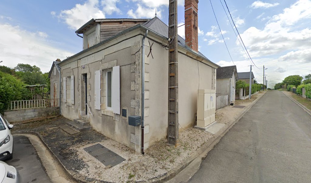 Retrouvez toutes les informations de contacts et horaires d&rsquo;ouverture pour La Poste Agence Communale ST AMBROIX Mairie situé à St ambroix dans le département Cher (18). Pour effectuer envoyer vos colis (colissimo, chronopost, suivi colis), une gestion bancaire (banque postal, [&hellip;]