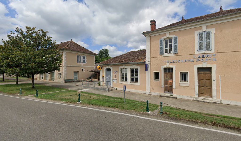 Retrouvez toutes les informations de contacts et horaires d&rsquo;ouverture pour La Poste LABRIT situé à Labrit dans le département Landes (40). Pour effectuer envoyer vos colis (colissimo, chronopost, suivi colis), une gestion bancaire (banque postal, French Bank), votre courrier (suivi [&hellip;]