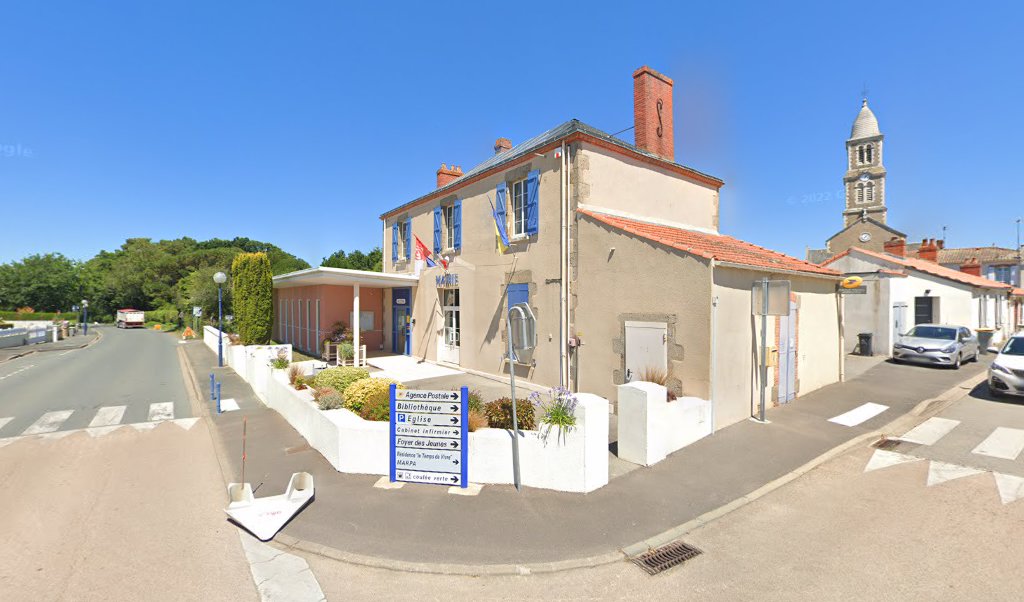 Retrouvez toutes les informations de contacts et horaires d&rsquo;ouverture pour La Poste Agence Communale LA BOISSIERE DES LANDES Mairie situé à La boissiere des landes dans le département Vendée (85). Pour effectuer envoyer vos colis (colissimo, chronopost, suivi colis), une [&hellip;]