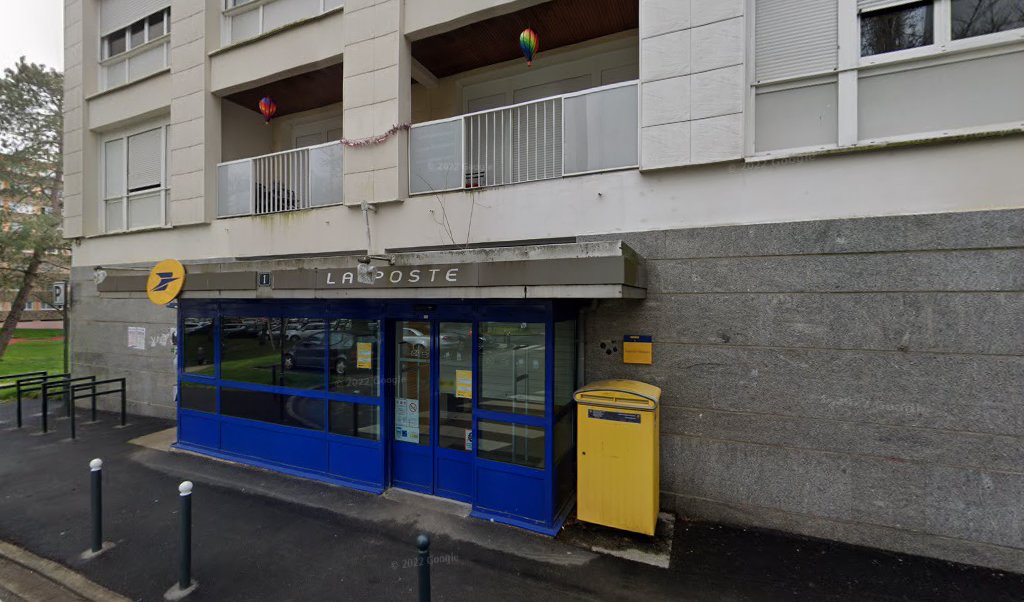 Retrouvez toutes les informations de contacts et horaires d&rsquo;ouverture pour La Poste RENNES VILLEJEAN situé à Rennes dans le département Ille-et-Vilaine (35). Pour effectuer envoyer vos colis (colissimo, chronopost, suivi colis), une gestion bancaire (banque postal, French Bank), votre courrier [&hellip;]