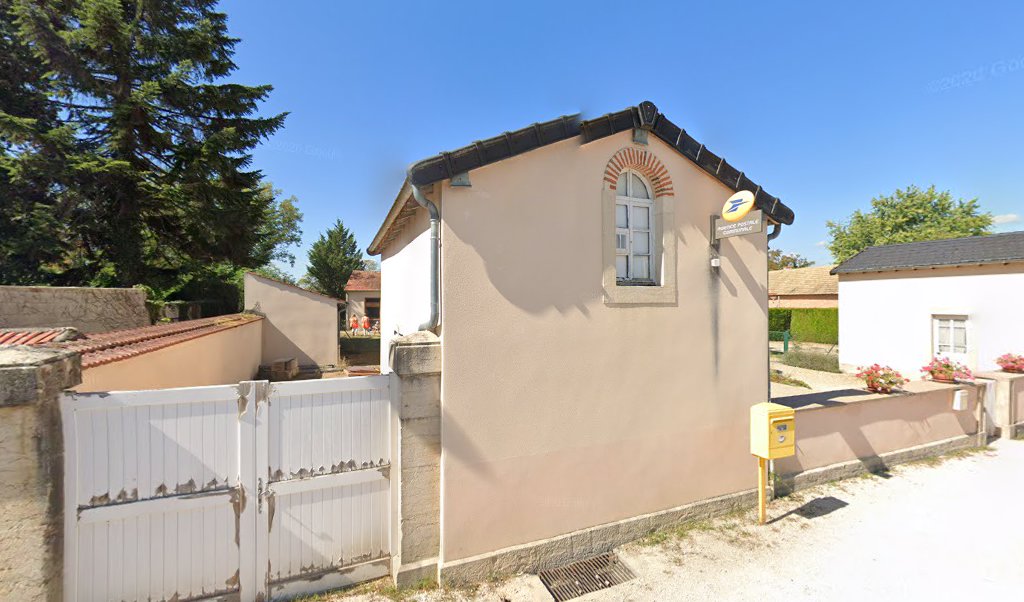 Retrouvez toutes les informations de contacts et horaires d&rsquo;ouverture pour La Poste Agence Communale CORBERON Mairie situé à Corberon dans le département Côte-d&rsquo;Or (21). Pour effectuer envoyer vos colis (colissimo, chronopost, suivi colis), une gestion bancaire (banque postal, French Bank), [&hellip;]