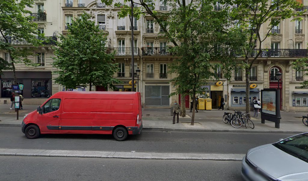 Retrouvez toutes les informations de contacts et horaires d&rsquo;ouverture pour La Poste PARIS CHATEAU ROUGE situé à Paris dans le département Paris (75). Pour effectuer envoyer vos colis (colissimo, chronopost, suivi colis), une gestion bancaire (banque postal, French Bank), votre [&hellip;]