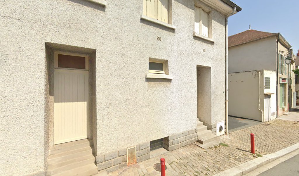 Retrouvez toutes les informations de contacts et horaires d&rsquo;ouverture pour La Poste EBREUIL situé à Ebreuil dans le département Allier (03). Pour effectuer envoyer vos colis (colissimo, chronopost, suivi colis), une gestion bancaire (banque postal, French Bank), votre courrier (suivi [&hellip;]