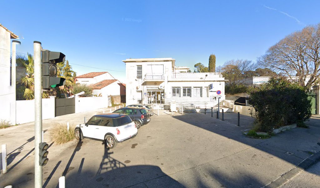 Retrouvez toutes les informations de contacts et horaires d&rsquo;ouverture pour La Poste MARSEILLE SAINT JULIEN situé à Marseille dans le département Bouches-du-Rhône (13). Pour effectuer envoyer vos colis (colissimo, chronopost, suivi colis), une gestion bancaire (banque postal, French Bank), votre [&hellip;]
