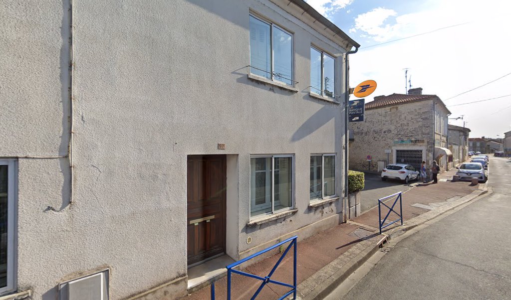 Retrouvez toutes les informations de contacts et horaires d&rsquo;ouverture pour La Poste RUELLE situé à Ruelle sur touvre dans le département Charente (16). Pour effectuer envoyer vos colis (colissimo, chronopost, suivi colis), une gestion bancaire (banque postal, French Bank), votre [&hellip;]