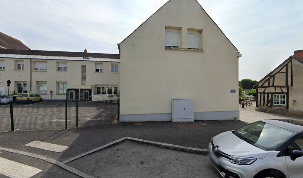 Retrouvez toutes les informations de contacts et horaires d&rsquo;ouverture pour La Poste CHATEAUNEUF SUR LOIRE situé à Chateauneuf sur loire dans le département Loiret (45). Pour effectuer envoyer vos colis (colissimo, chronopost, suivi colis), une gestion bancaire (banque postal, French [&hellip;]