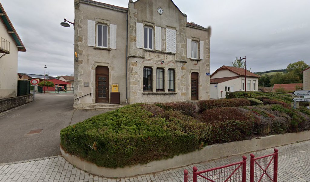 Retrouvez toutes les informations de contacts et horaires d&rsquo;ouverture pour La Poste Agence Communale MARMAGNE Mairie situé à Marmagne dans le département Saône-et-Loire (71). Pour effectuer envoyer vos colis (colissimo, chronopost, suivi colis), une gestion bancaire (banque postal, French Bank), [&hellip;]
