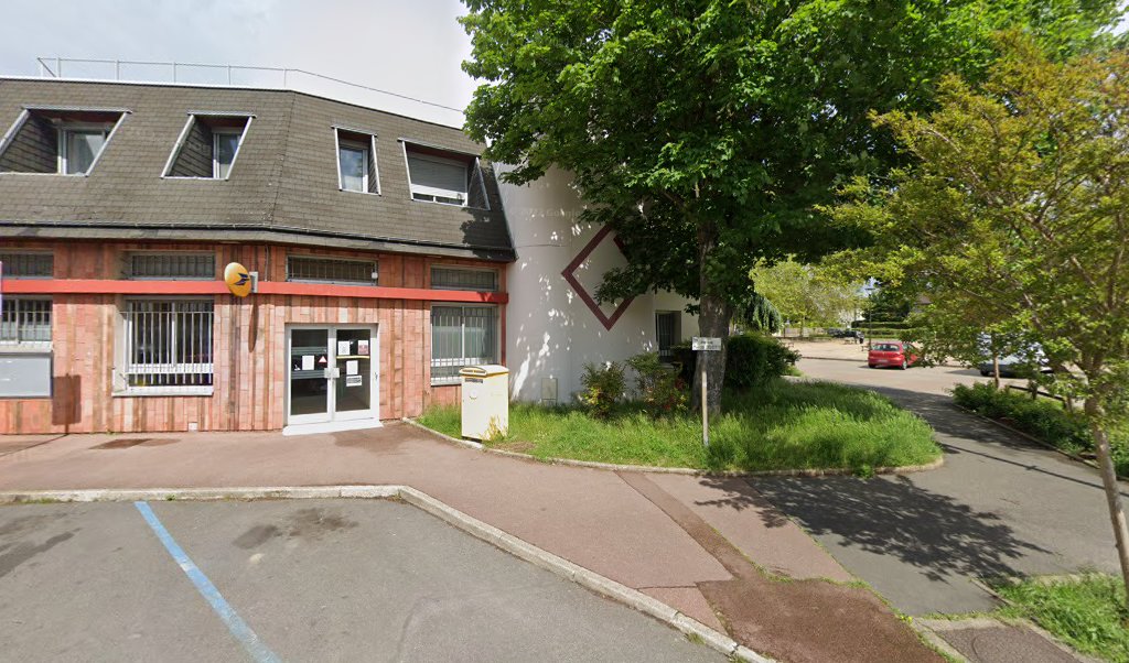Retrouvez toutes les informations de contacts et horaires d&rsquo;ouverture pour Relais Pickup LA POSTE CARREPRO MORANGIS situé à Morangis dans le département Essonne (91). Pour effectuer envoyer vos colis (colissimo, chronopost, suivi colis), une gestion bancaire (banque postal, French Bank), [&hellip;]