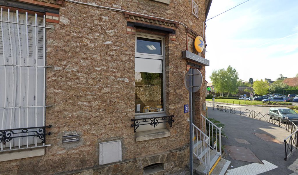 Retrouvez toutes les informations de contacts et horaires d&rsquo;ouverture pour La Poste LA QUEUE LES YVELINES situé à La queue les yvelines dans le département Yvelines (78). Pour effectuer envoyer vos colis (colissimo, chronopost, suivi colis), une gestion bancaire (banque [&hellip;]